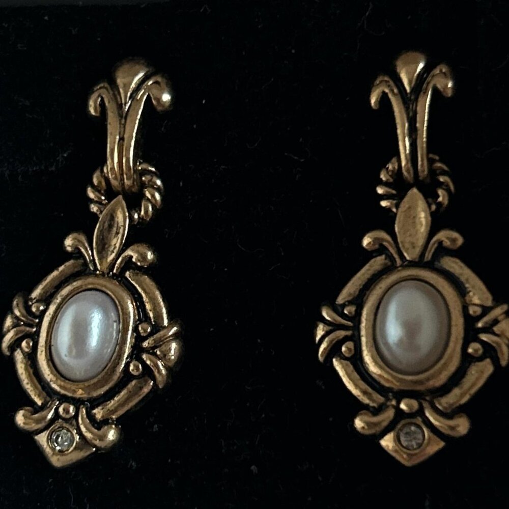 Vintage 1980s Avon Gold Tone Faux Pearl Drop Victorian Style Earring